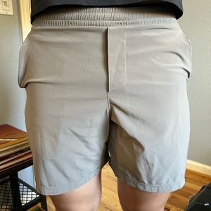 Lululemon Pace Breaker, lined, 7 in.